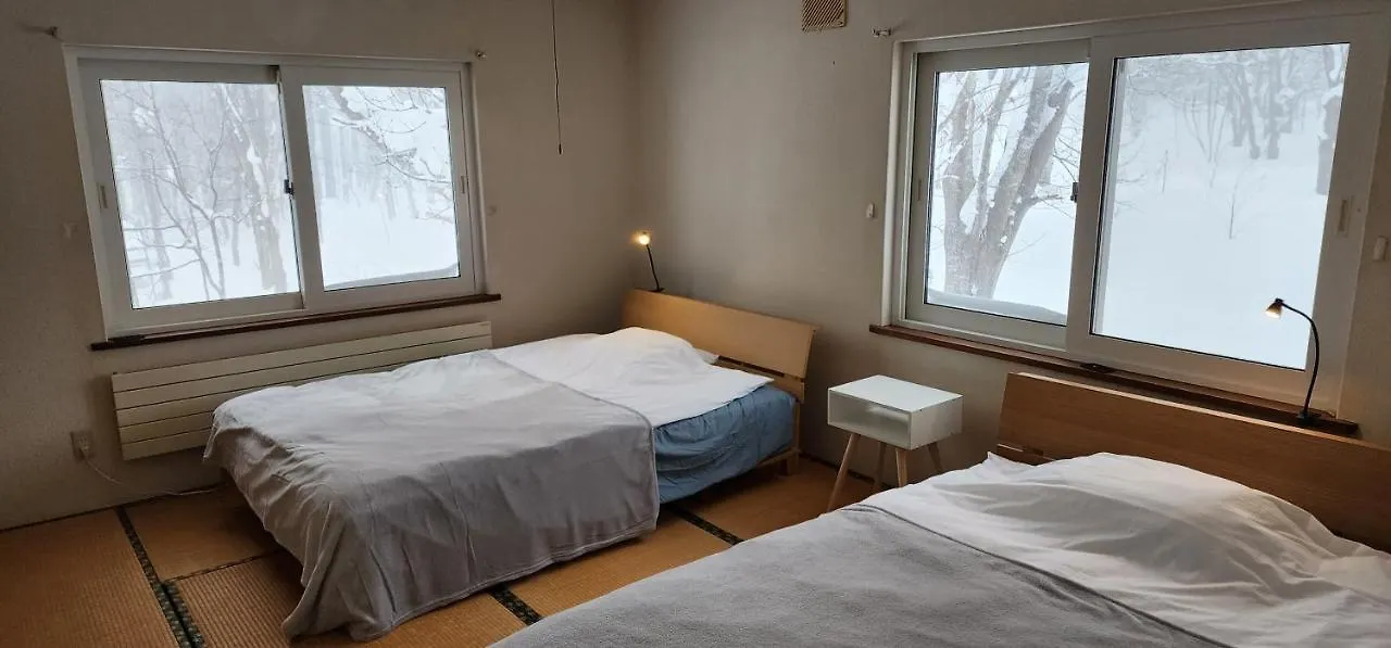 El Cosmo Lodge, Niseko 0*,  Japan